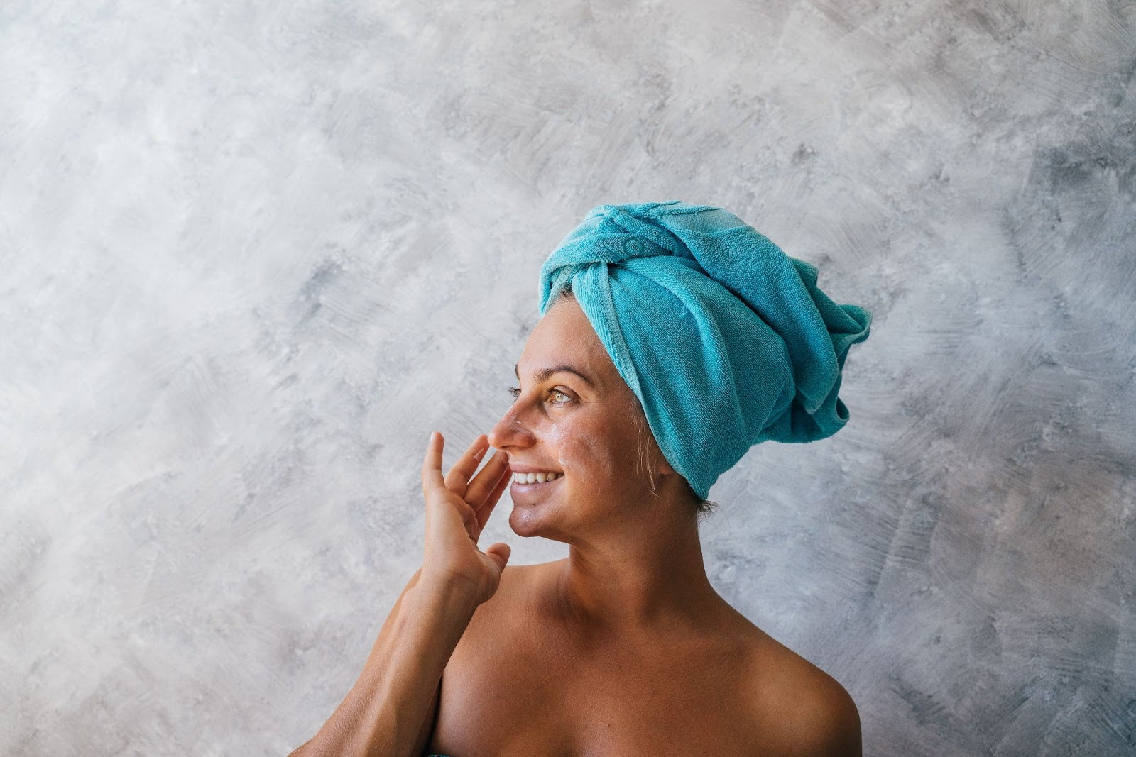 Face Moisturiser Woman In Towel
